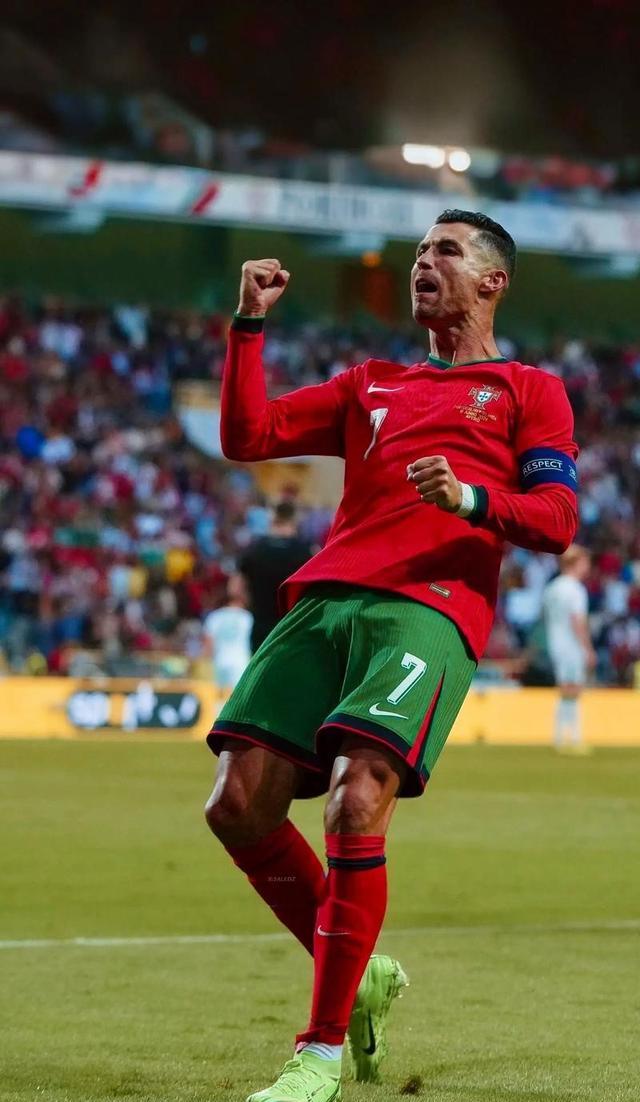 爱游戏关于C罗官方宣布领先优势明显新规，中国队引发争议！再创辉煌时刻的信息