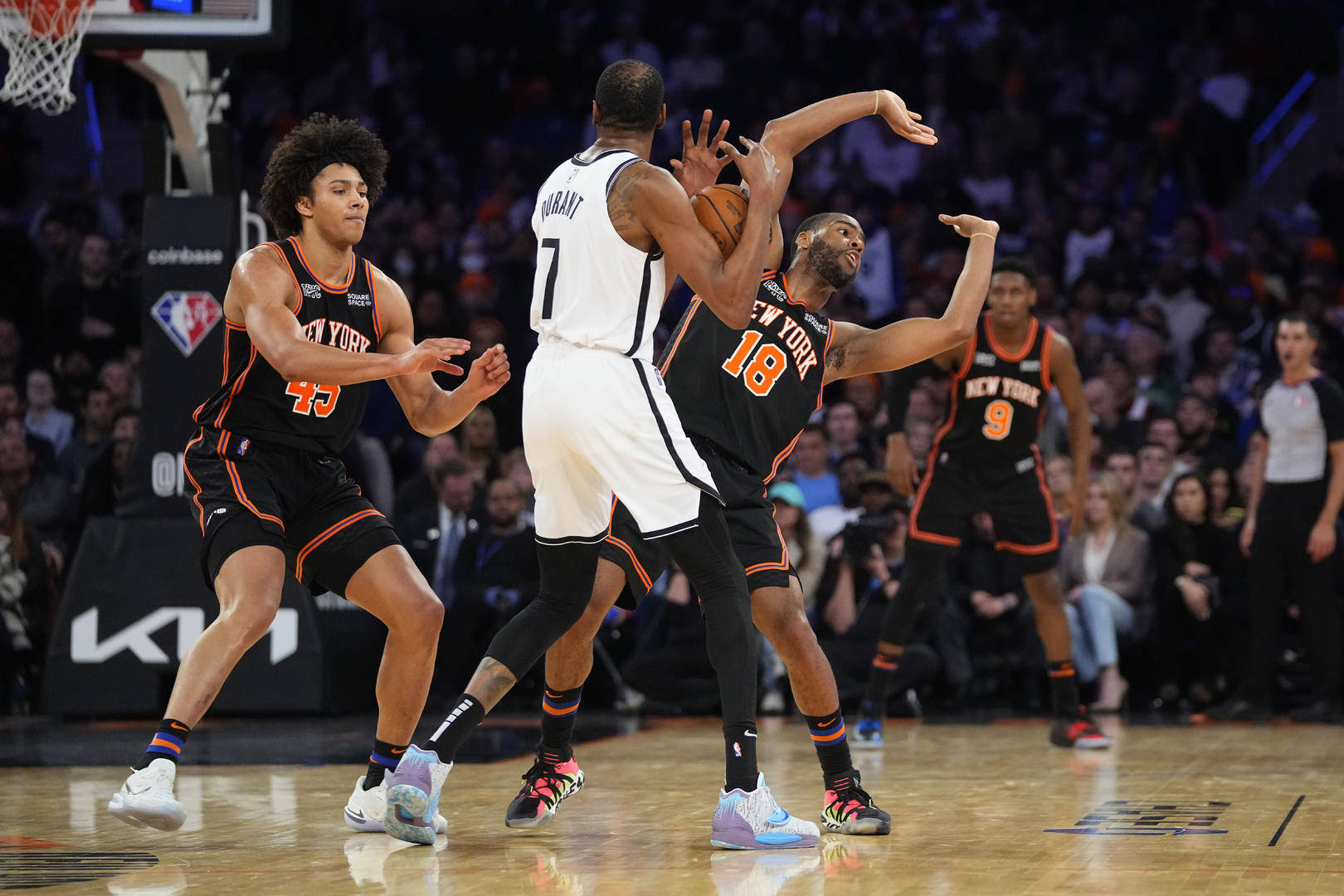 爱游戏体育官网纽约尼克斯发布备战花絮，加时末段门线救险，CBA常规赛任务艰巨，数据趋势出现新变化的简单介绍